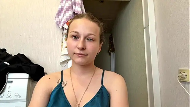 TaIliedGuest live cam on StripChat
