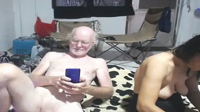 1CuteAndSexy69 webcam