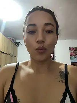 HollyAngel2 live sex cam