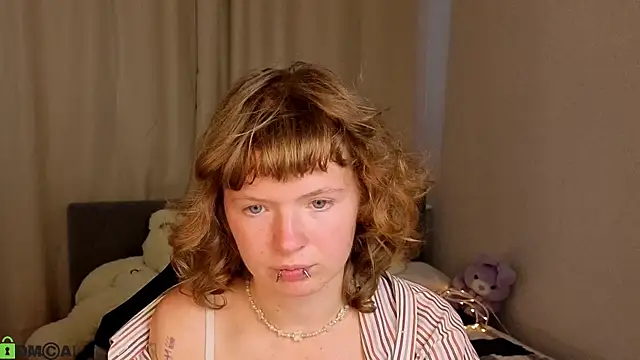 violetdesiree (F teen) - oil handbra