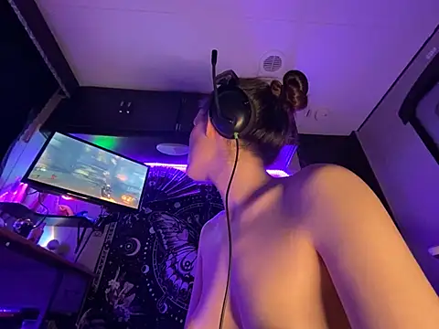 lilactease (F teen) - ✨fully nude + last tip toy ctrl✨