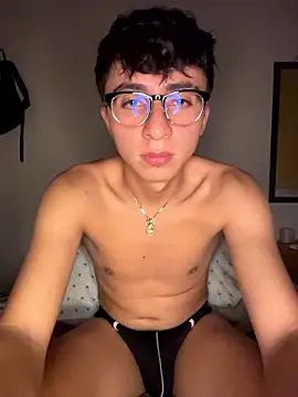 CamiRojas_boy webcam