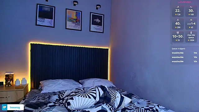Leo_Savage_ webcam