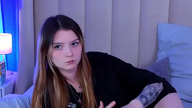 AlyssFrost webcam