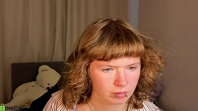 VioletDesiree webcam