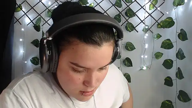 Nika_1_ webcam
