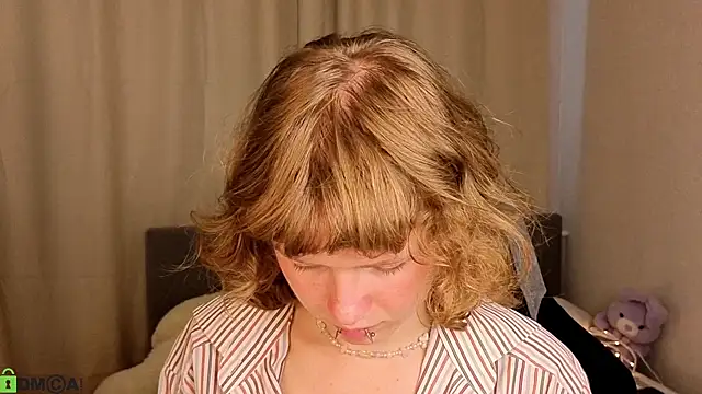 VioletDesiree webcam