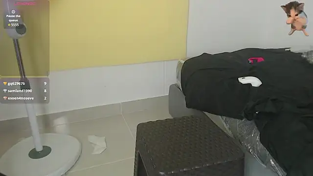 Moon_Ashley_ webcam