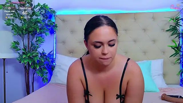 TemptingLuna_ webcam