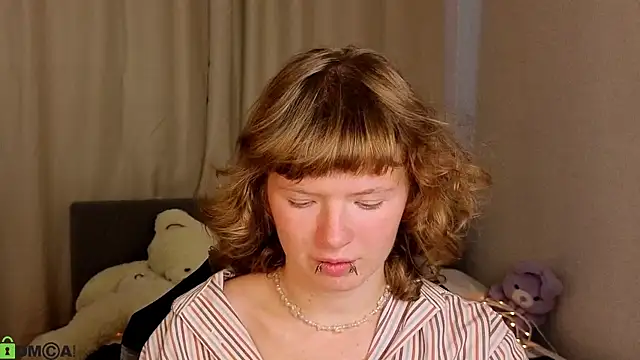 VioletDesiree webcam