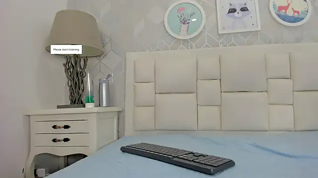naia_cox webcam