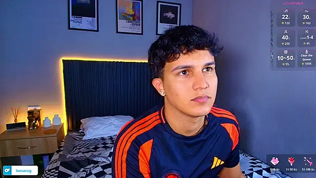 Leo_Savage_ webcam