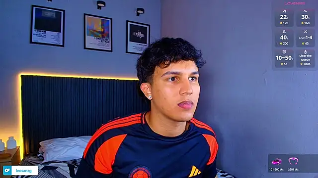 Leo_Savage_ webcam