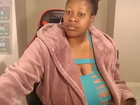 bustylisa1983 webcam