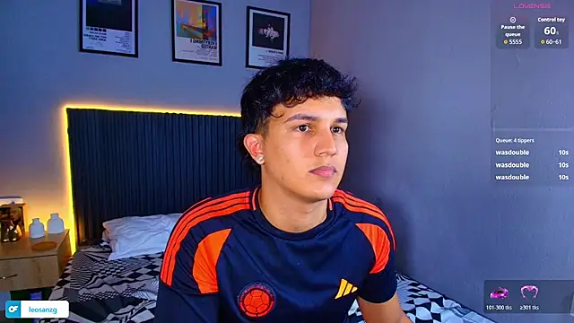 Leo_Savage_ webcam