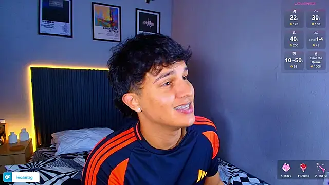 Leo_Savage_ webcam