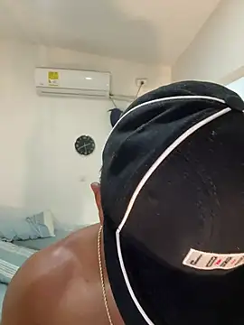 bigdick211292 (M young) - Help me with the goal 🍆🥛👅😉🔥