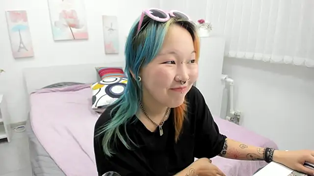 Cute__Kiko webcam