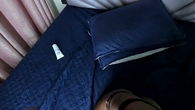 Luna-Velvet23 webcam