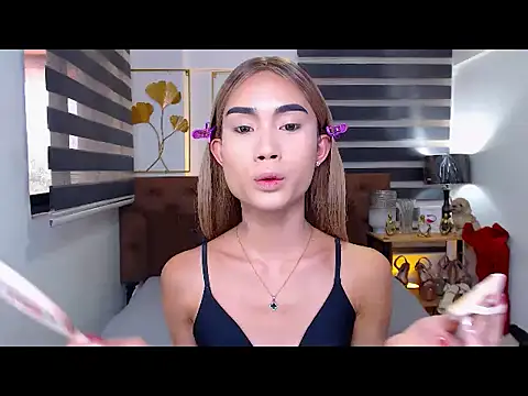 JuicyCockThea webcam