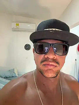bigdick211292 webcam