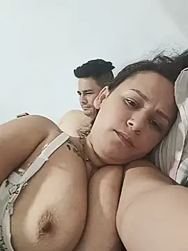peter_y_amily live cam