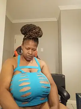 bustylisa1983 webcam
