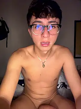 CamiRojas_boy webcam