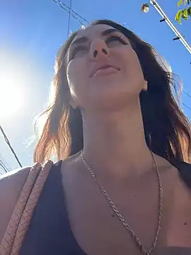 Bella-Grace live cam