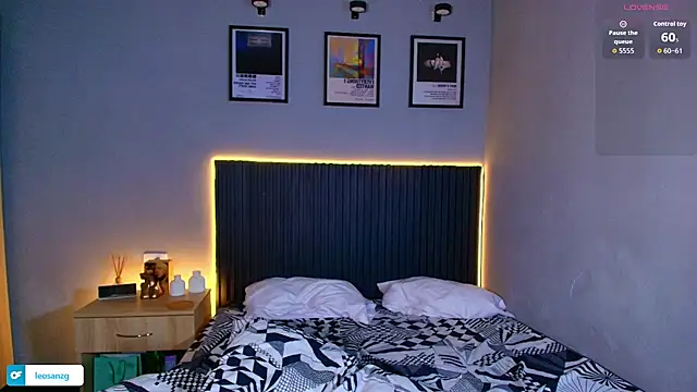 Leo_Savage_ webcam