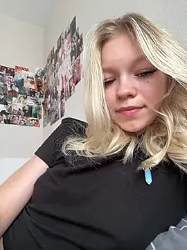 Foxy_Blondie webcam