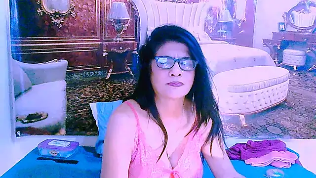 IndianAllure webcam
