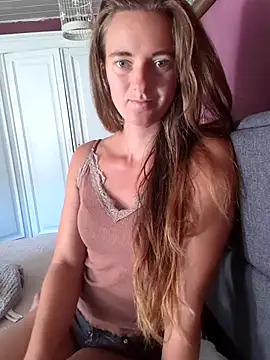 -SweetAlice- live cam on StripChat