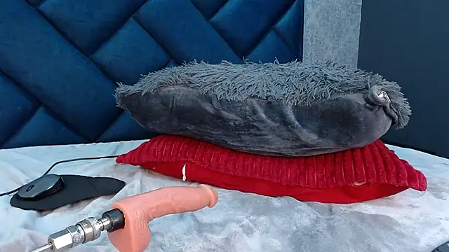 shanthal_bllizz webcam