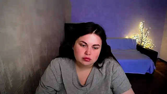 Emily_Mo live cam on StripChat