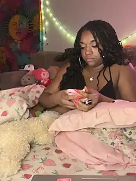 KimmyKiwi live cam on StripChat