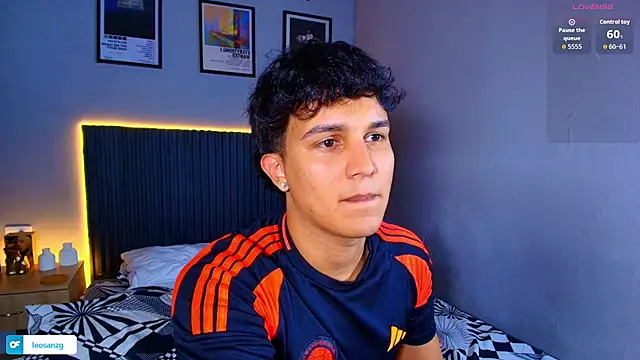 Leo_Savage_ webcam
