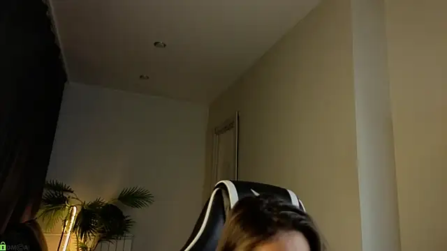 Leslie_Scott webcam