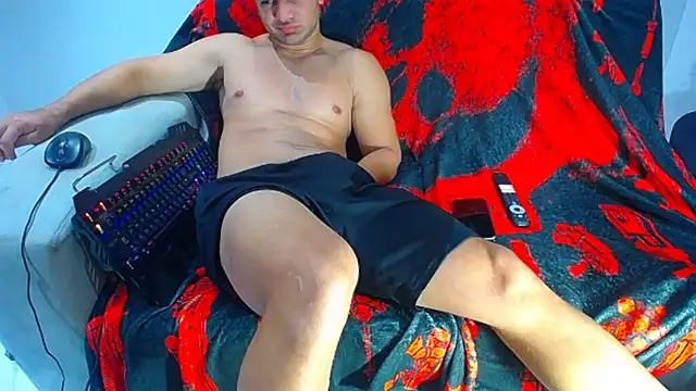hugo_19cm live cam on StripChat