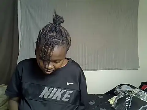 Prettyabiez webcam