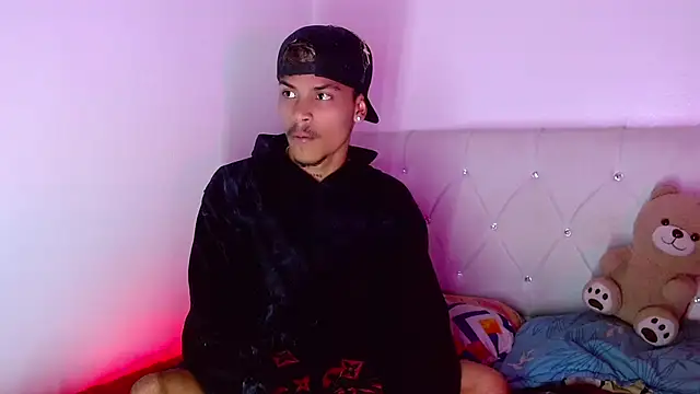 Angel_foxc13 webcam