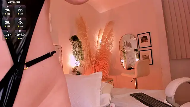 NikaVelvet1 webcam