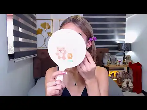 JuicyCockThea webcam