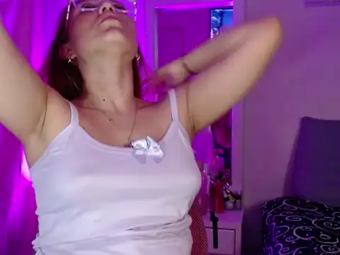 Mia_jhons57 webcam