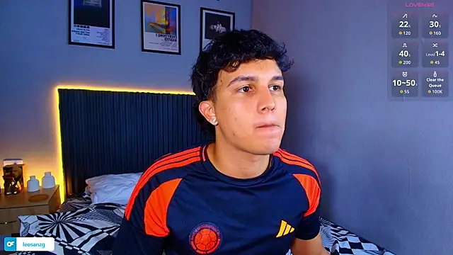 Leo_Savage_ webcam