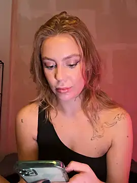 meanexx live cam on StripChat