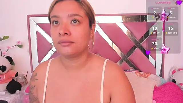 bellalumi live cam on StripChat