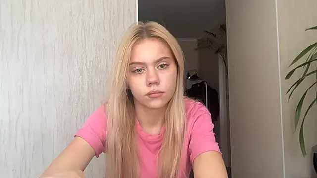 Glamorforyou live cam on StripChat