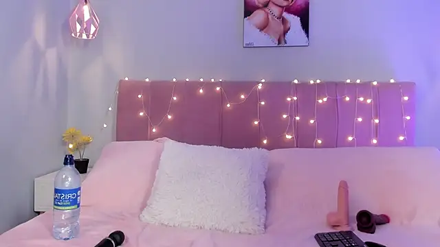 ScarletGV live cam on StripChat