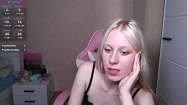 Mary_Kitty88 live cam on StripChat
